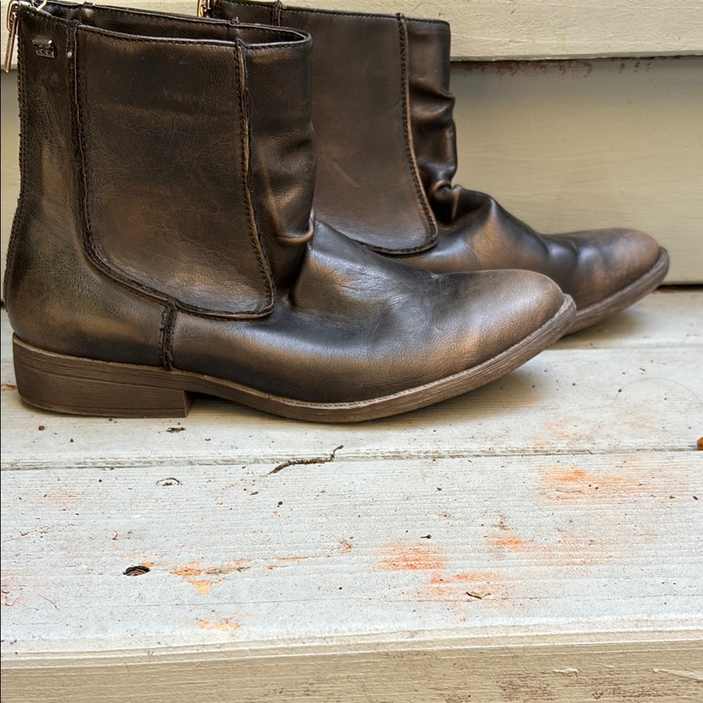 Billabong Black Leather Booties
